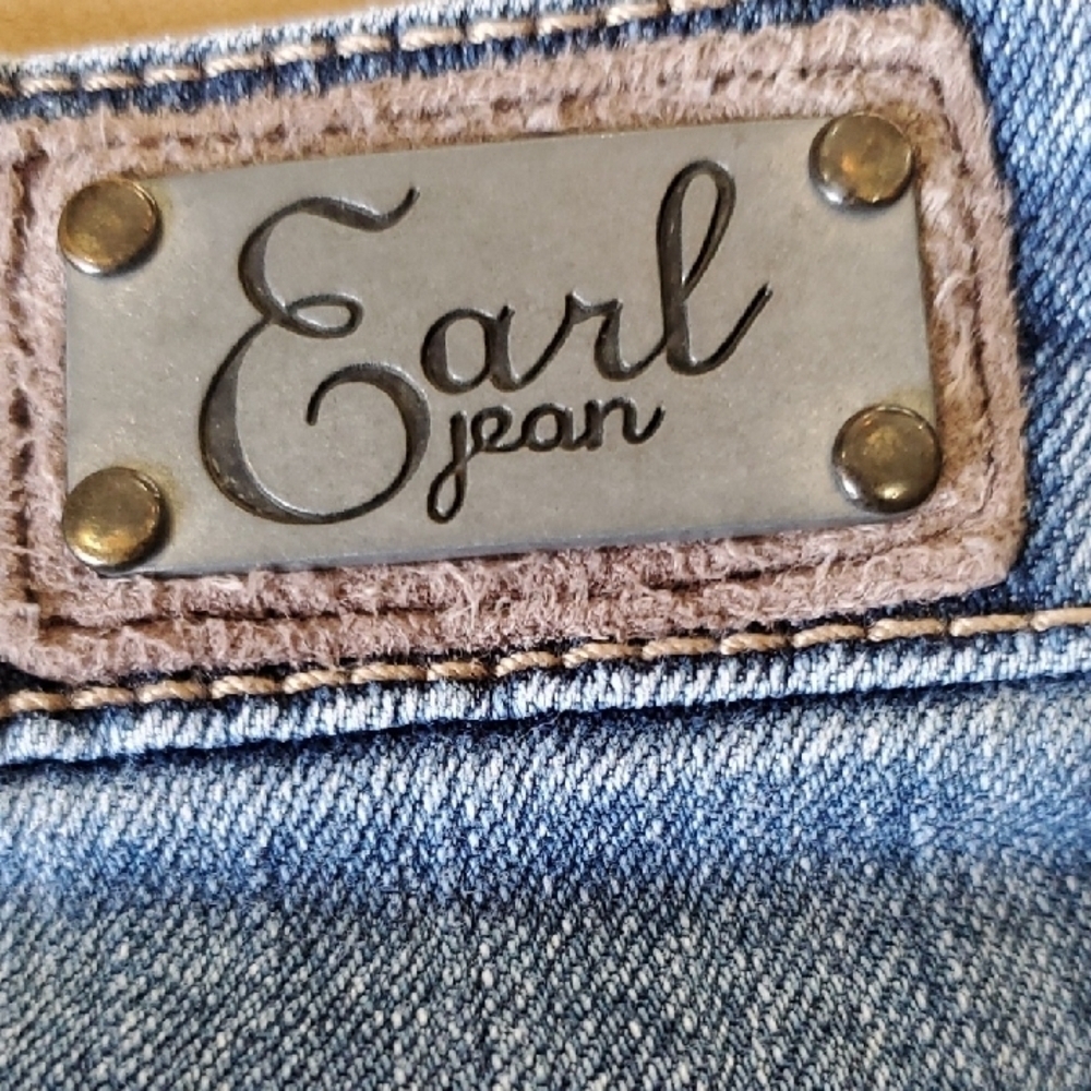 Earl Jeans Blue Denim Shorts with White Accents - Picture 9 of 11